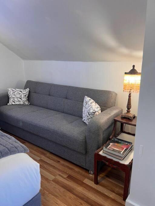 Your Away From - Jamaica Plain, Appartement